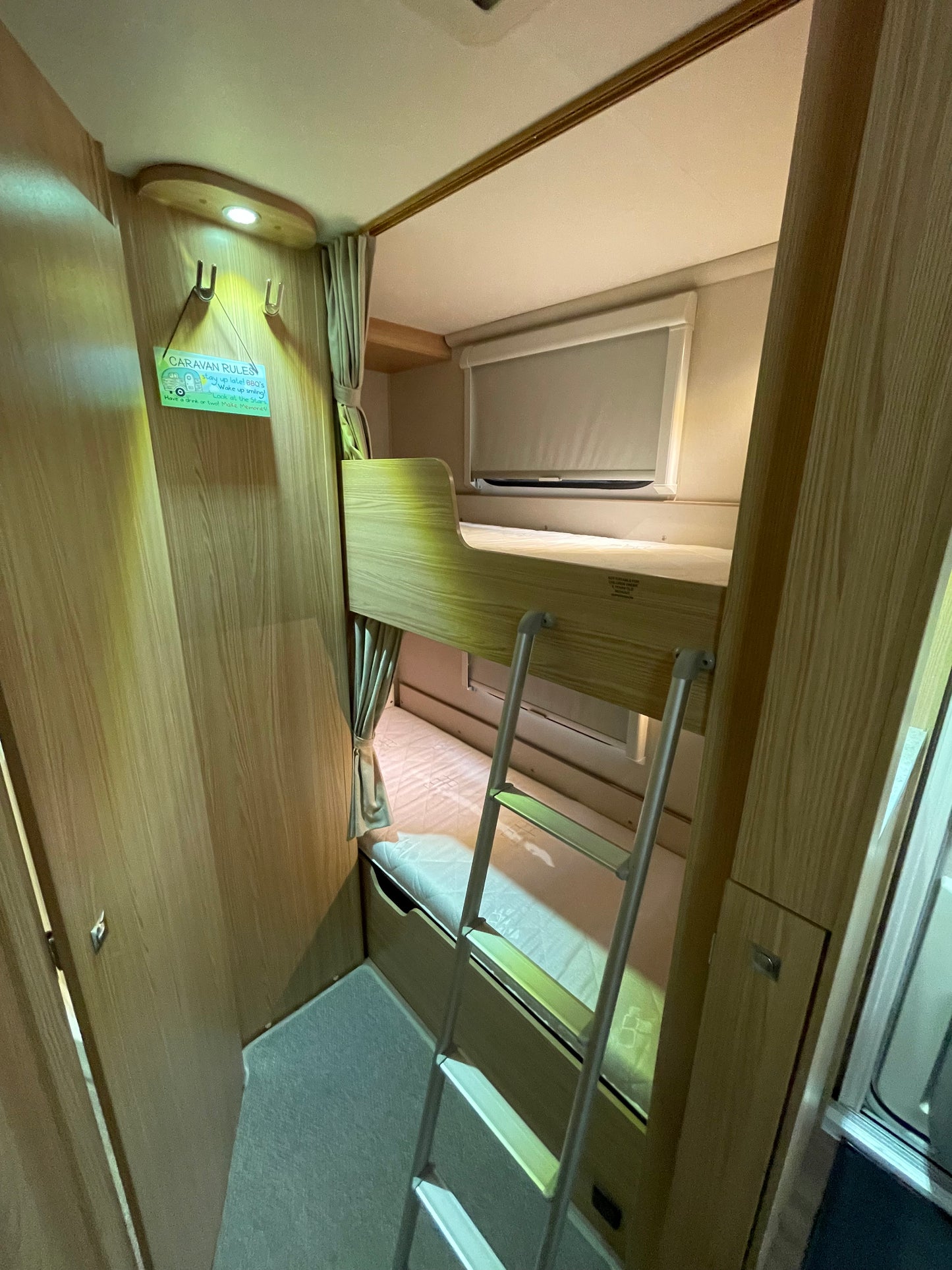 COACHMAN FESTIVAL 580/5 5 Berth ‘Fixed Bunks’