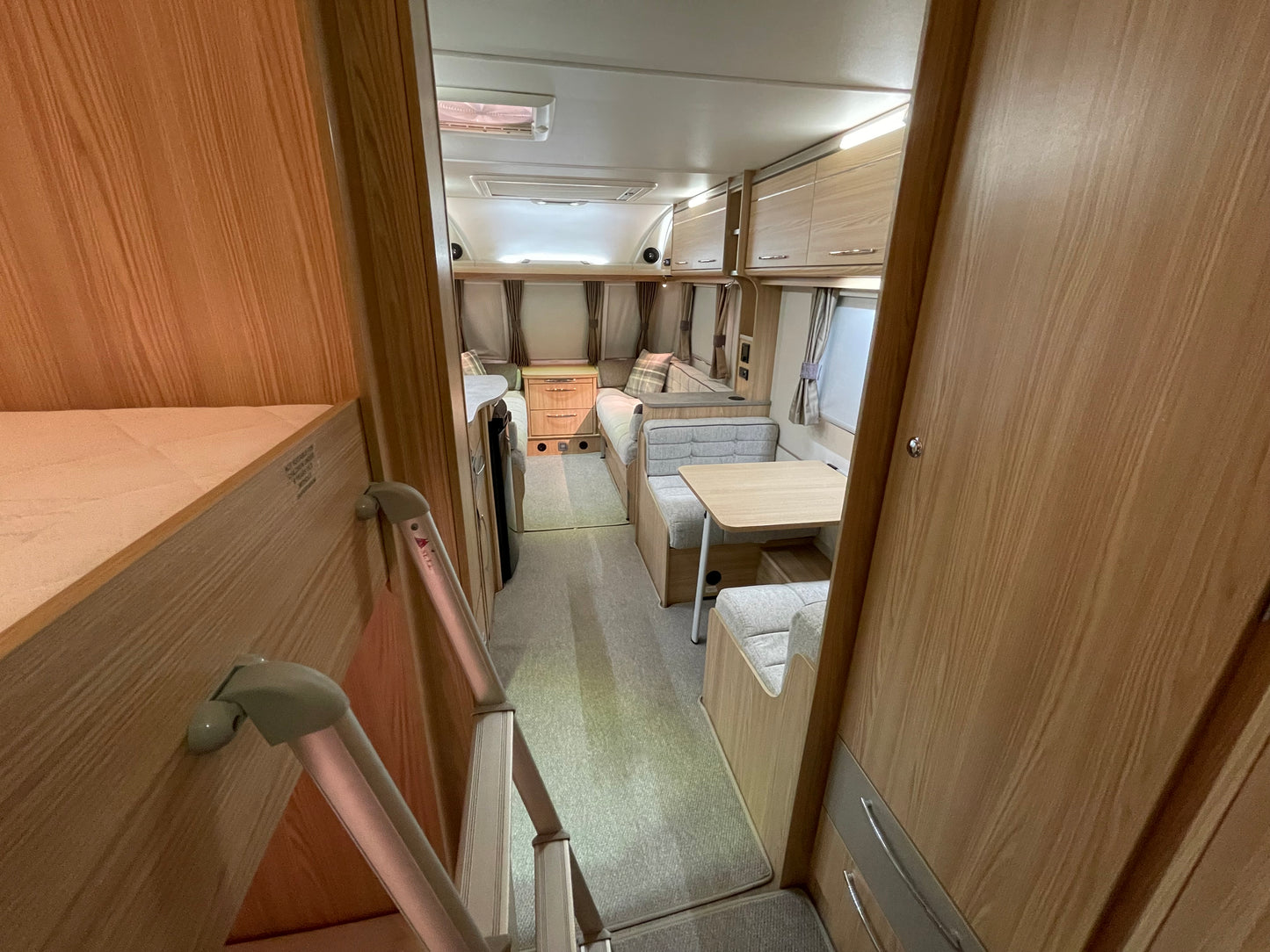 COACHMAN FESTIVAL 580/5 5 Berth ‘Fixed Bunks’