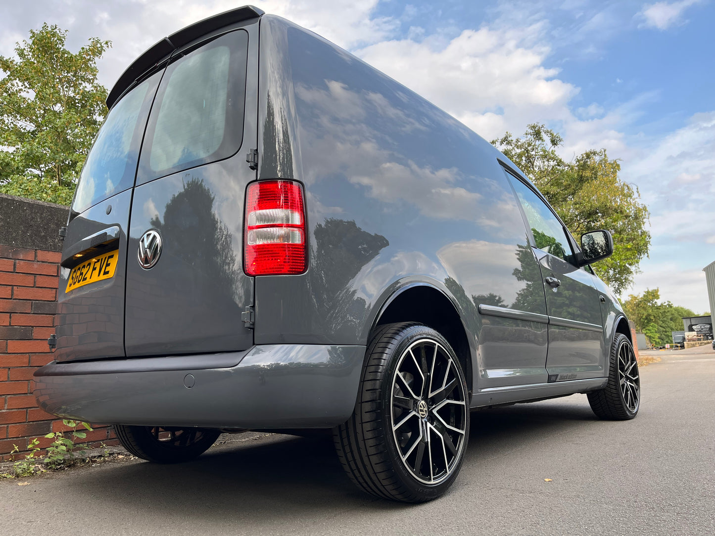 Volkswagen Caddy Camper VW Off grid Micro Camper