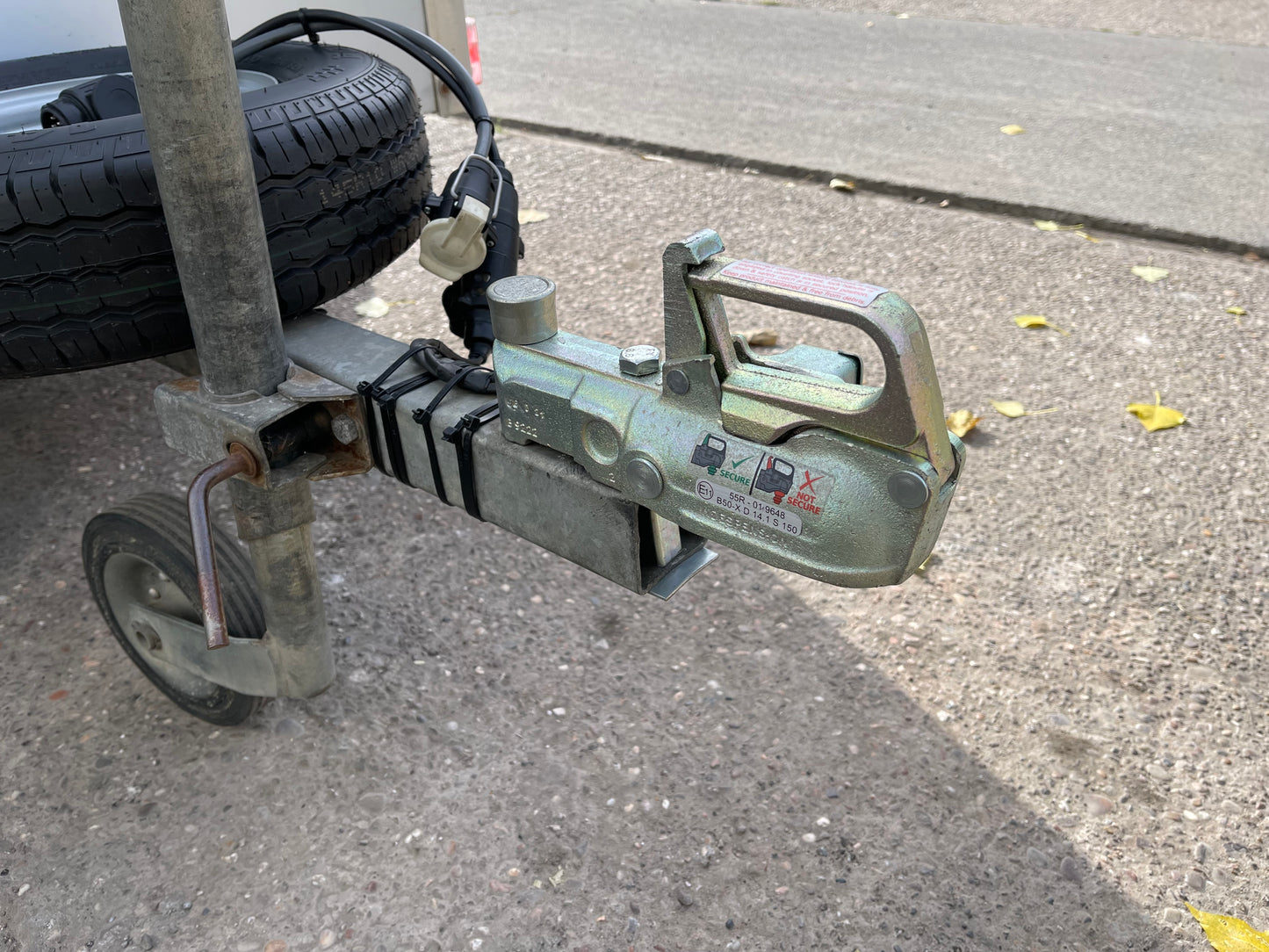 Indespension TAV 1 Box Trailer 750kg